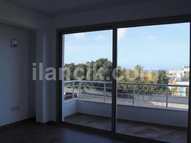 Alsancak'ta Satılık Villa – 580 m² Arsa - 7