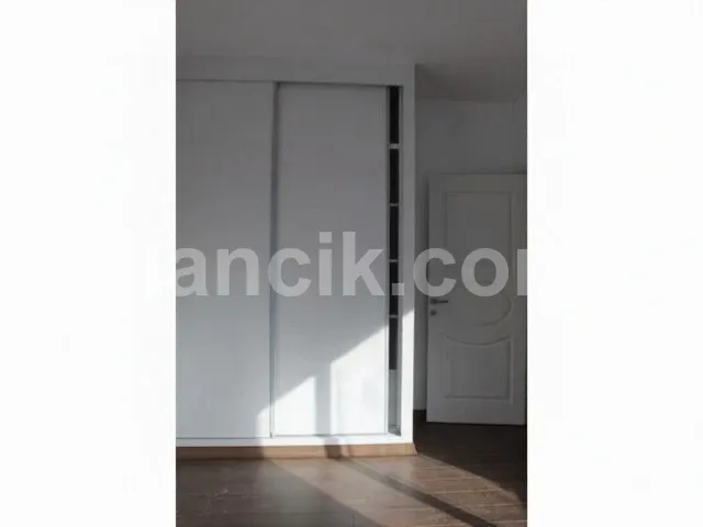Alsancak'ta Satılık Villa – 580 m² Arsa - 11