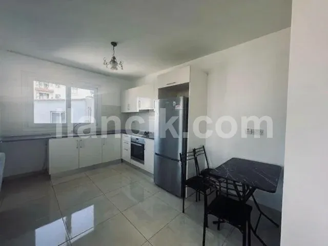 Girne Merkez'de Satılık 2+1 Eşyalı Daire - 4