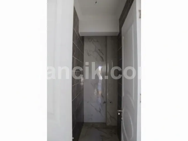 Alsancak'ta Satılık Villa – 580 m² Arsa - 17