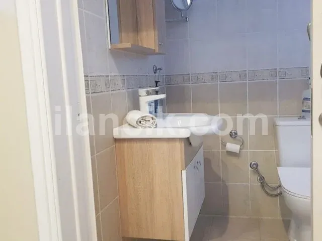 Bu 3 Yatak Odalı Müstakil Villa, Alsancak'ta, Ünlü Hasan Uzun Benzin İstasyonunun Hemen Üzerinde, Güvenli ve Kapalı Bir Konut Sitesi İçinde Yer Almaktadır. Mülk, Tamamen Mobilyalı ve Tam Donanımlı Ola - 18