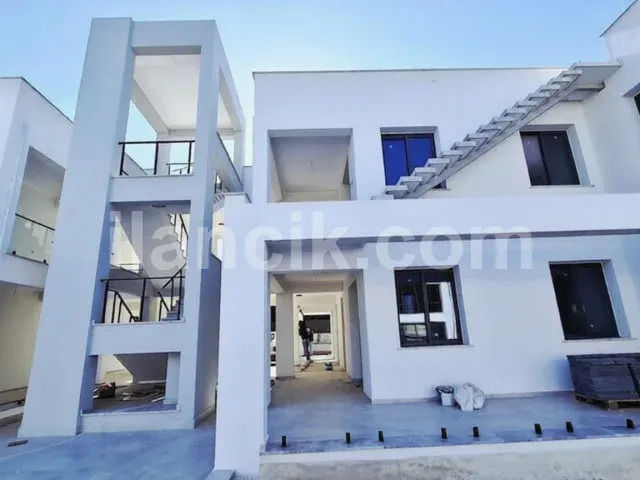 Girne Alsancak'ta Satılık Bahçeli 2 Yatak Odalı Daire - 14