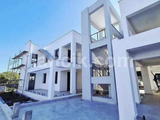 Girne Alsancak'ta Satılık Bahçeli 2 Yatak Odalı Daire - 20