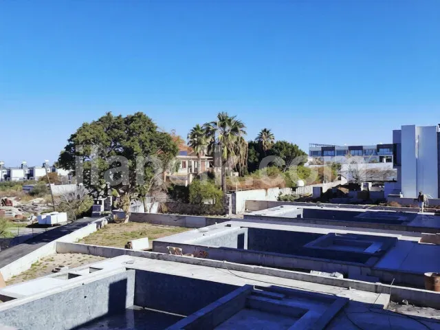 Alsancak'ta Satılık Havuzlu 3 Yatak Odalı Villa - 13