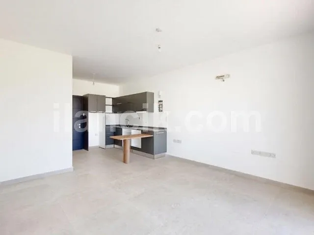 Bahçeli'de Satılık 2 Yatak Odalı Daire – Girne - 9
