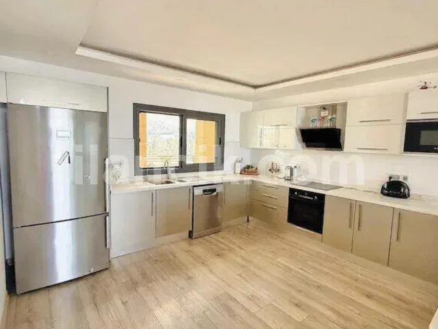 Yukarı Girne'de Satılık 3+1 Eşyalı Daire, KDV Dahil - 4