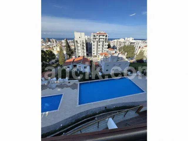 Yukarı Girne'de Satılık 3 Yatak Odalı Eşyalı Daire - 13
