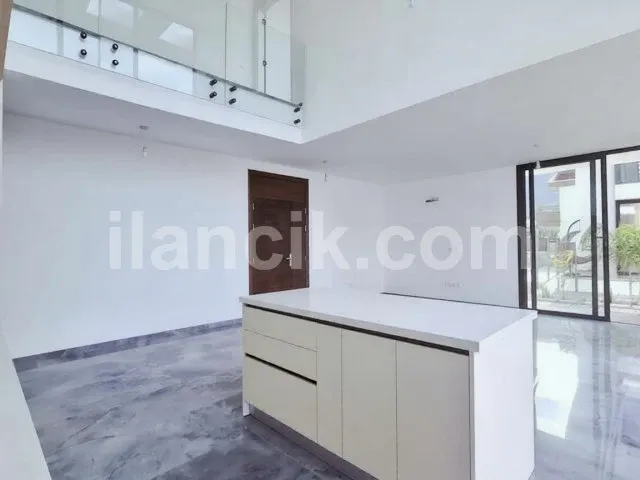 Lapta'da Satılık 4+1 Müstakil Villa - Özel Havuzlu - 4