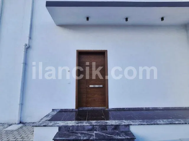 Lapta'da Satılık 4+1 Müstakil Villa - Özel Havuzlu - 12