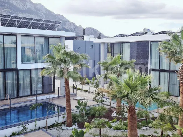 Lapta'da Satılık 4+1 Müstakil Villa - Özel Havuzlu - 17
