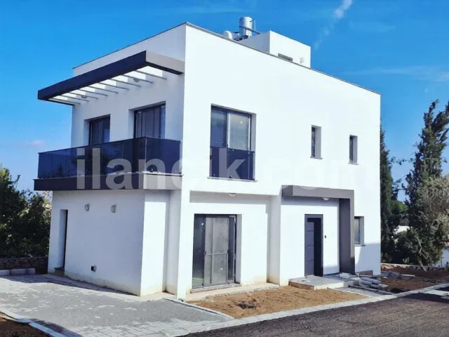 Satılık 3 Yatak Odalı Villa – Alsancak, Girne