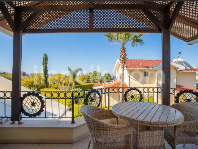 Satılık 4 Yatak Odalı Villa – Lapta, Girne - 8