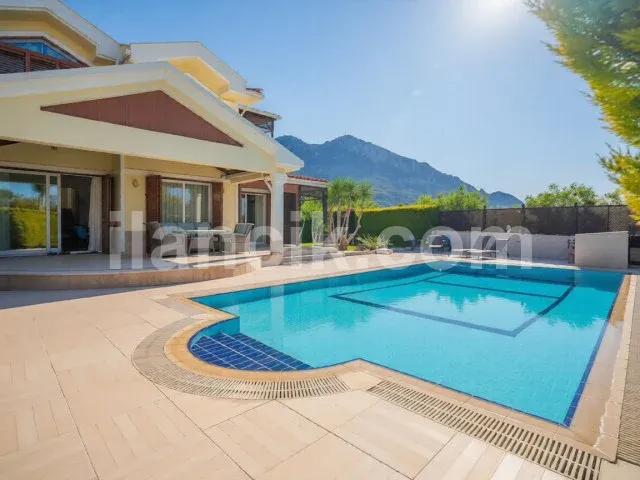 Satılık 4 Yatak Odalı Villa – Lapta, Girne - 15