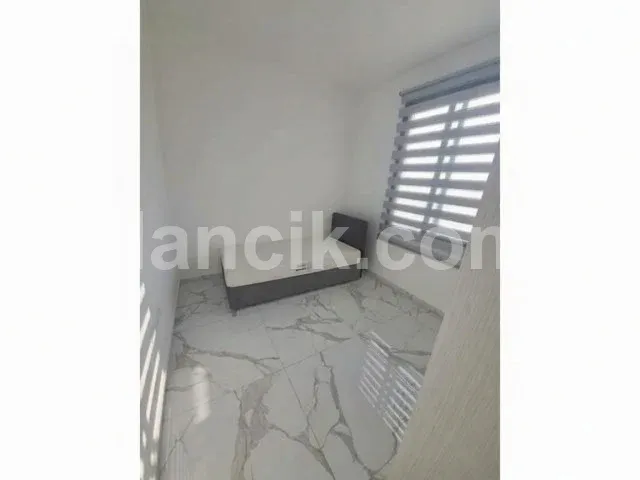 Lapta'da Satılık 2 Yatak Odalı Eşyalı İkiz Villa - 12