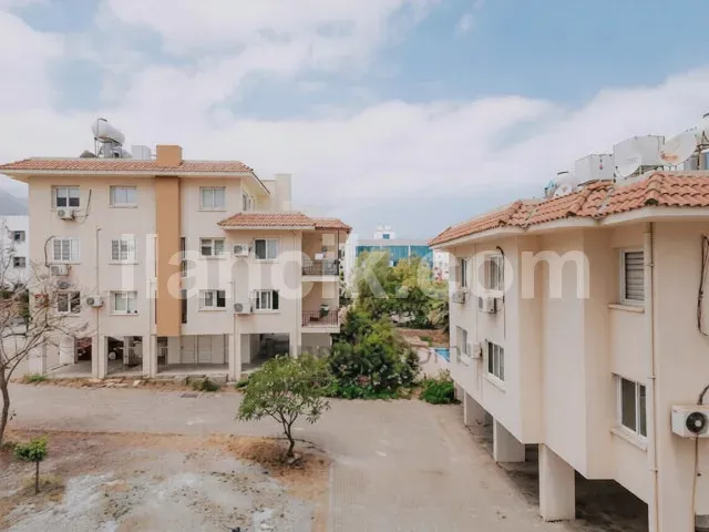 Girne Merkezde Satılık 1+1 Daire - 9