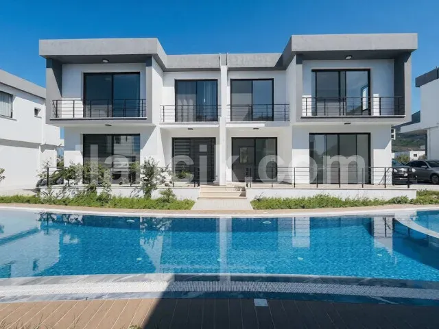 Lapta'da Satılık 2 Yatak Odalı Eşyalı İkiz Villa - 20