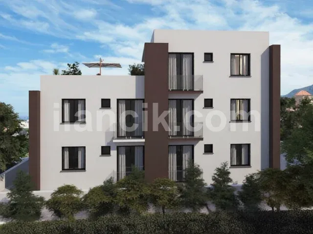Alsancak'ta Satılık 2 Yatak Odalı Zemin Kat Daire - 3