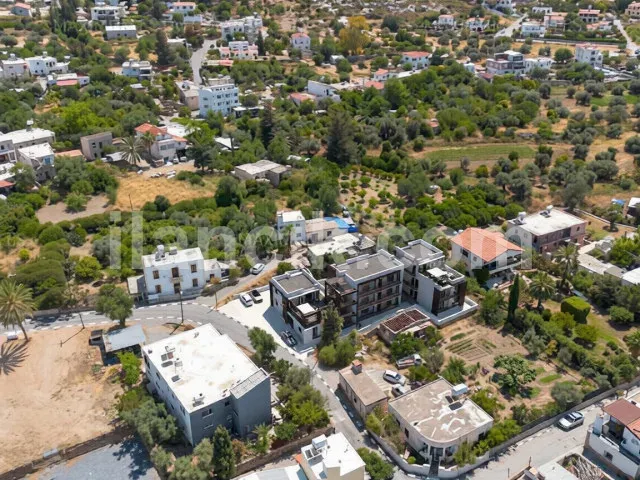 Alsancak'ta Satılık 2 Yatak Odalı Zemin Kat Daire - 9