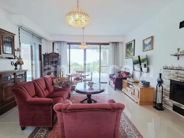 Satılık Villa | Esentepe, Girne | Özel Havuz ve Deniz Manzarası - 11