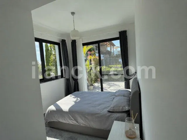 Satılık 3+1 Daire Bahçeli, Girne - Deniz Manzaralı - 17