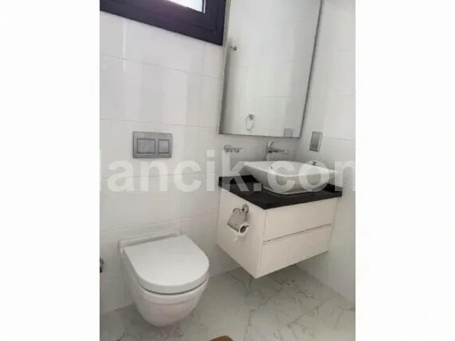 Satılık 3+1 Daire Bahçeli, Girne - Deniz Manzaralı - 20