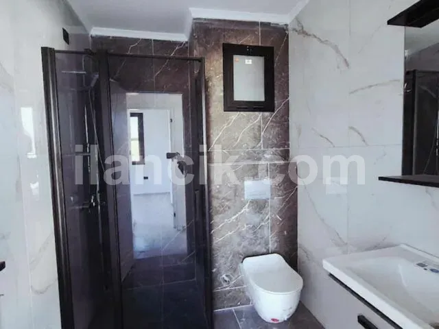 Satılık 2+1 Daire - Lapta, Girne - Geniş Teras - 9