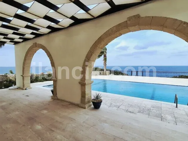 Satılık 3 Yatak Odalı Villa - Esentepe, Girne