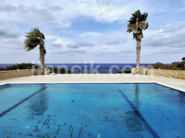Satılık 3 Yatak Odalı Villa - Esentepe, Girne - 2