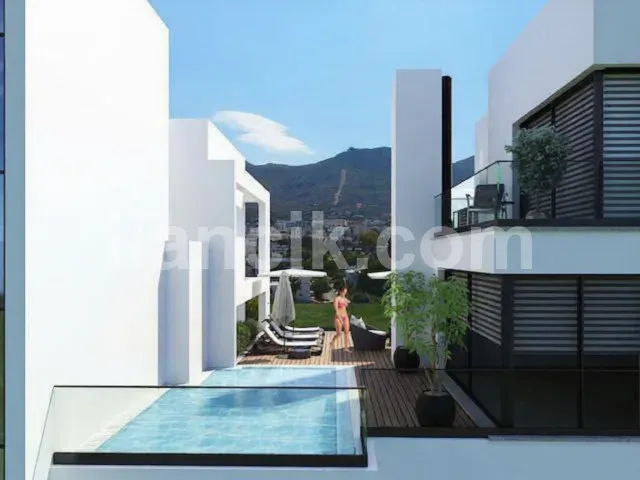 Satılık 3+1 Penthouse, Girne Merkez – 310 m² Çatı Havuzlu