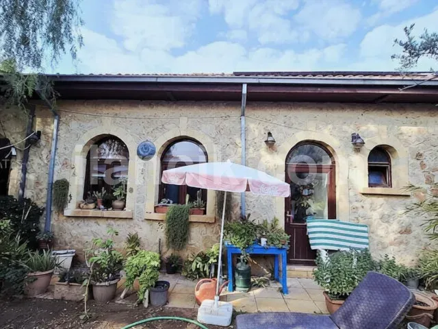 Satılık 5 Yatak Odalı Taş Villa – Zeytinlik, Girne - 8