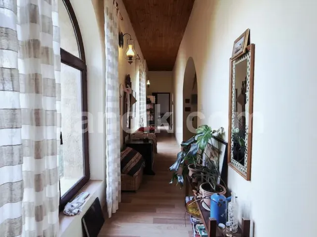 Satılık 5 Yatak Odalı Taş Villa – Zeytinlik, Girne - 14