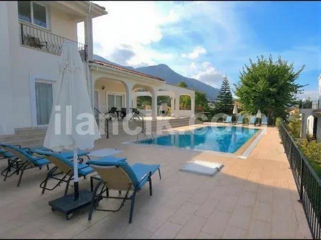 Satılık 4 Yatak Odalı Villa – Bellapais, Girne