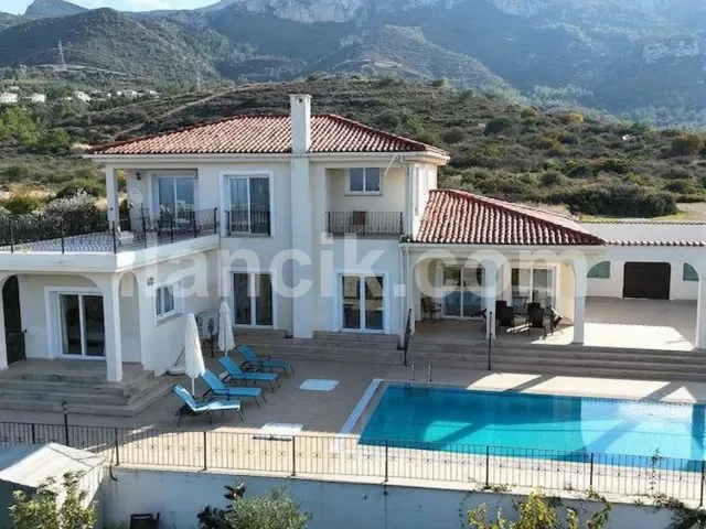 Satılık 4 Yatak Odalı Villa – Bellapais, Girne - 2