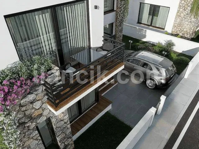 Alsancak'ta Satılık 4 Yatak Odalı Modern Villa - 8