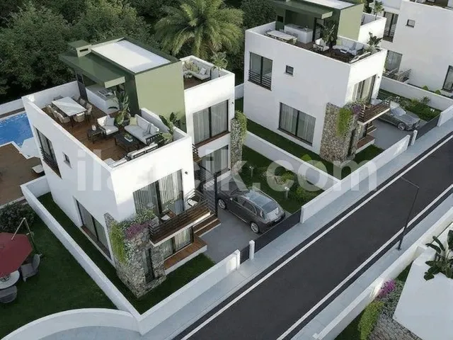 Alsancak'ta Satılık 4 Yatak Odalı Modern Villa - 15