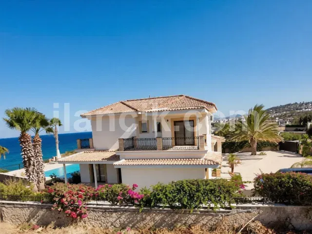 Satılık 3 Yatak Odalı Lüks Villa - Esentepe, Girne - 5