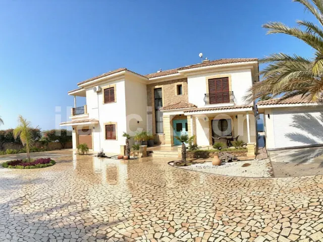 Satılık 3 Yatak Odalı Lüks Villa - Esentepe, Girne - 17