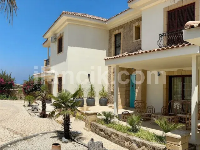 Satılık 3 Yatak Odalı Lüks Villa - Esentepe, Girne - 18