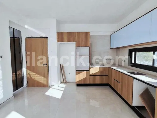 Alsancak'ta Satılık 2+1 Bahçeli Daire - 6
