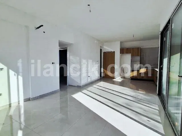 Alsancak'ta Satılık 2+1 Bahçeli Daire - 7