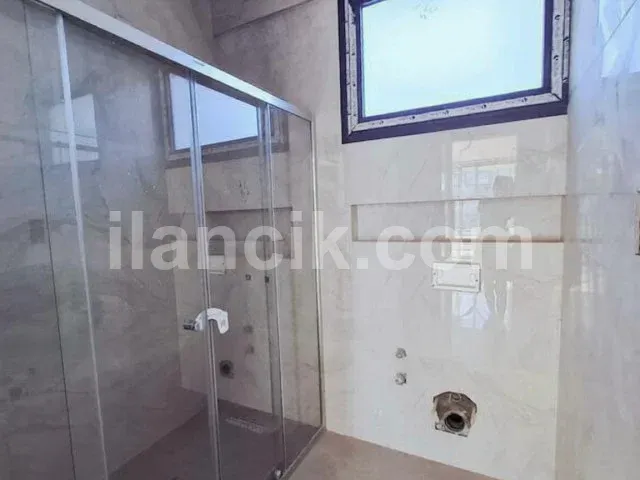 Alsancak'ta Satılık 2+1 Bahçeli Daire - 13