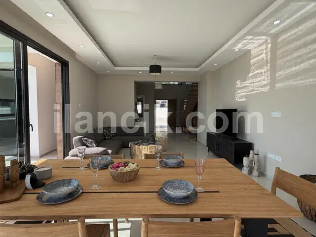 Ozanköy'de Satılık 3 Yatak Odalı Muhteşem Manzaralı Villa - 14