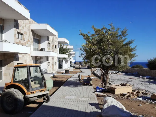 Alsancak'ta Satılık 2+1 Bahçeli Daire - 17