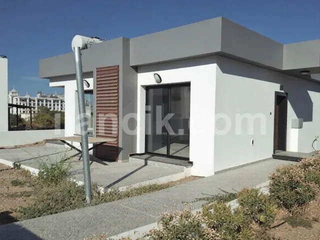 Alsancak'ta Satılık 2 Yatak Odalı Müstakil Bungalov - 3