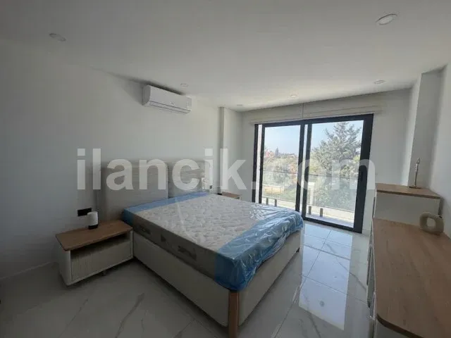 Girne Merkezde Satılık 1+1 Mobilyalı Daire - 9