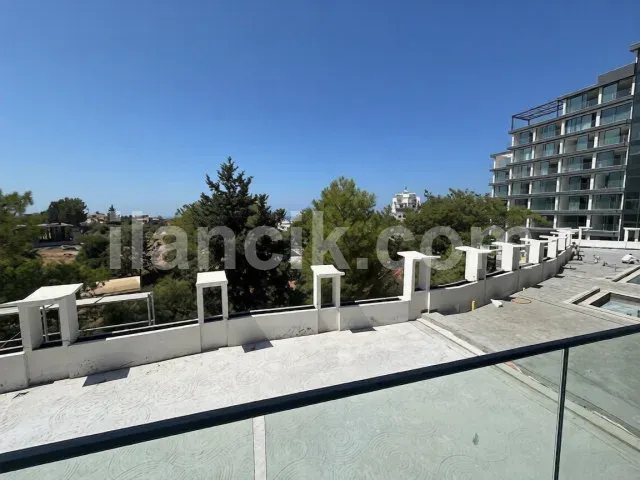Girne Merkezde Satılık 1+1 Mobilyalı Daire - 10