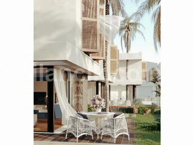 Alsancak'ta Satılık 3 Yatak Odalı Modern Villa - 20