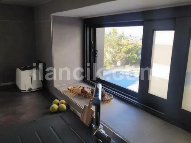 Alsancak'ta Satılık 2+1 Penthouse - Havuzlu Site - 5