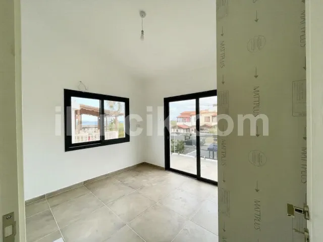Alagadi'de Satılık Denize Sıfır 3 Yatak Odalı Villa - 8