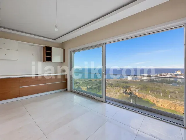 Girne Merkez'de Satılık 3 Odalı Daire - 2